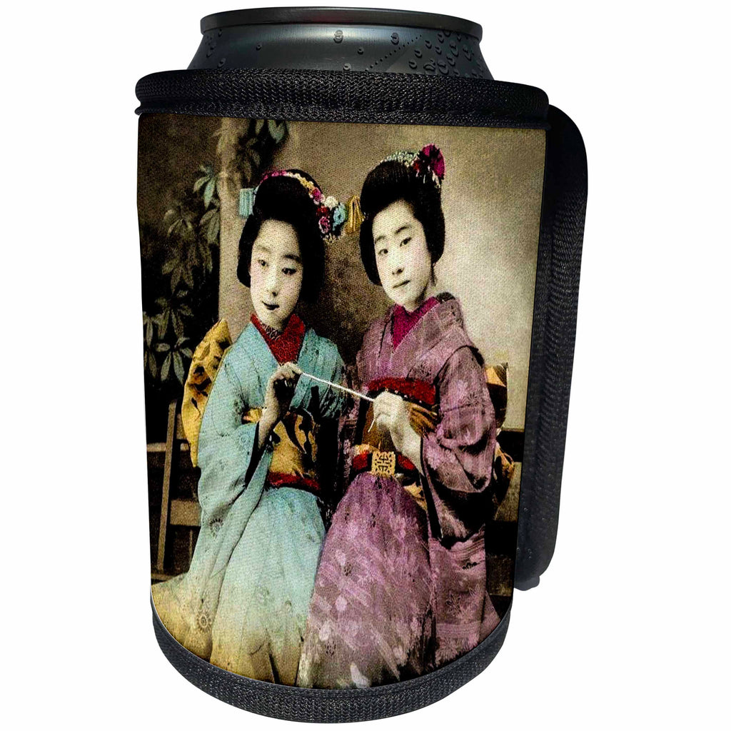 3dRose Scenes from the Past Magic Lantern Slides - Vintage Japanese Geisha Friends Forever Holding Udon Noodle - Can Cooler Bottle Wrap (cc_246573)