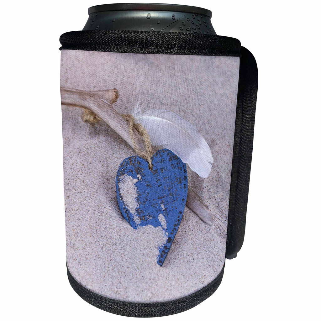 3dRose Andrea Haase Still Life Photography - Blue wooden heart and feather in the sand - Can Cooler Bottle Wrap (cc_263022)