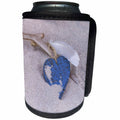 3dRose Andrea Haase Still Life Photography - Blue wooden heart and feather in the sand - Can Cooler Bottle Wrap (cc_263022)