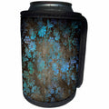 3dRose Anne Marie Baugh - Patterns - Pretty Light Blue Art Deco Floral On A Grunge Brown Background - Can Cooler Bottle Wrap (cc_283188)