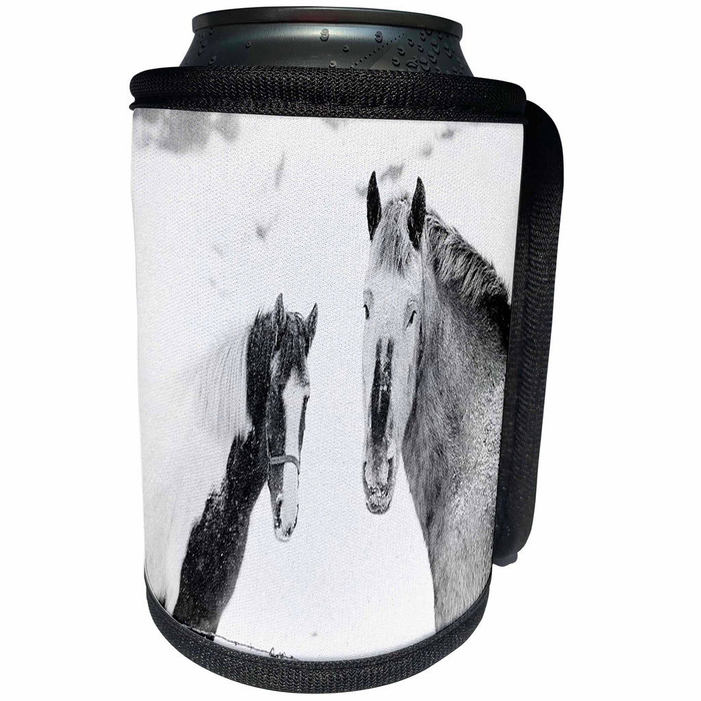 3dRose TDSwhite – Winter Seasonal Nature Photos - Winter Theme Horses In Snow - Can Cooler Bottle Wrap (cc_285023)