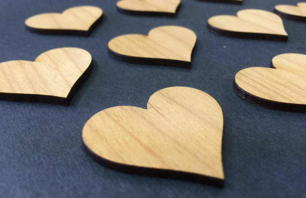 Anniversary Drop Heart Box Guest