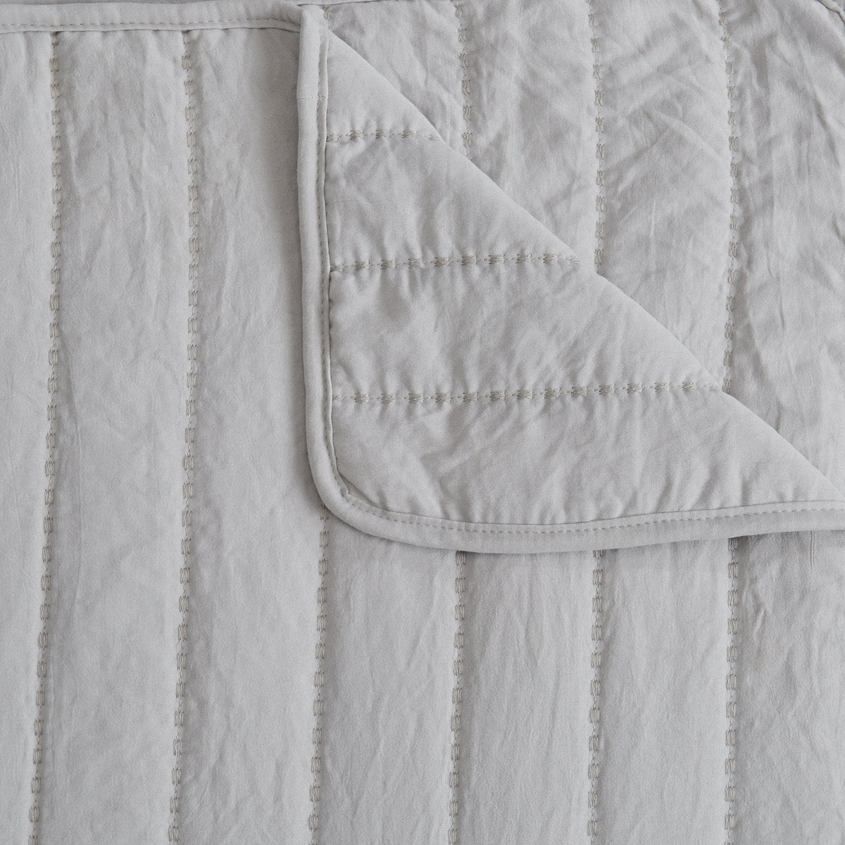 Solid Striped Quilt - Virginia Collection