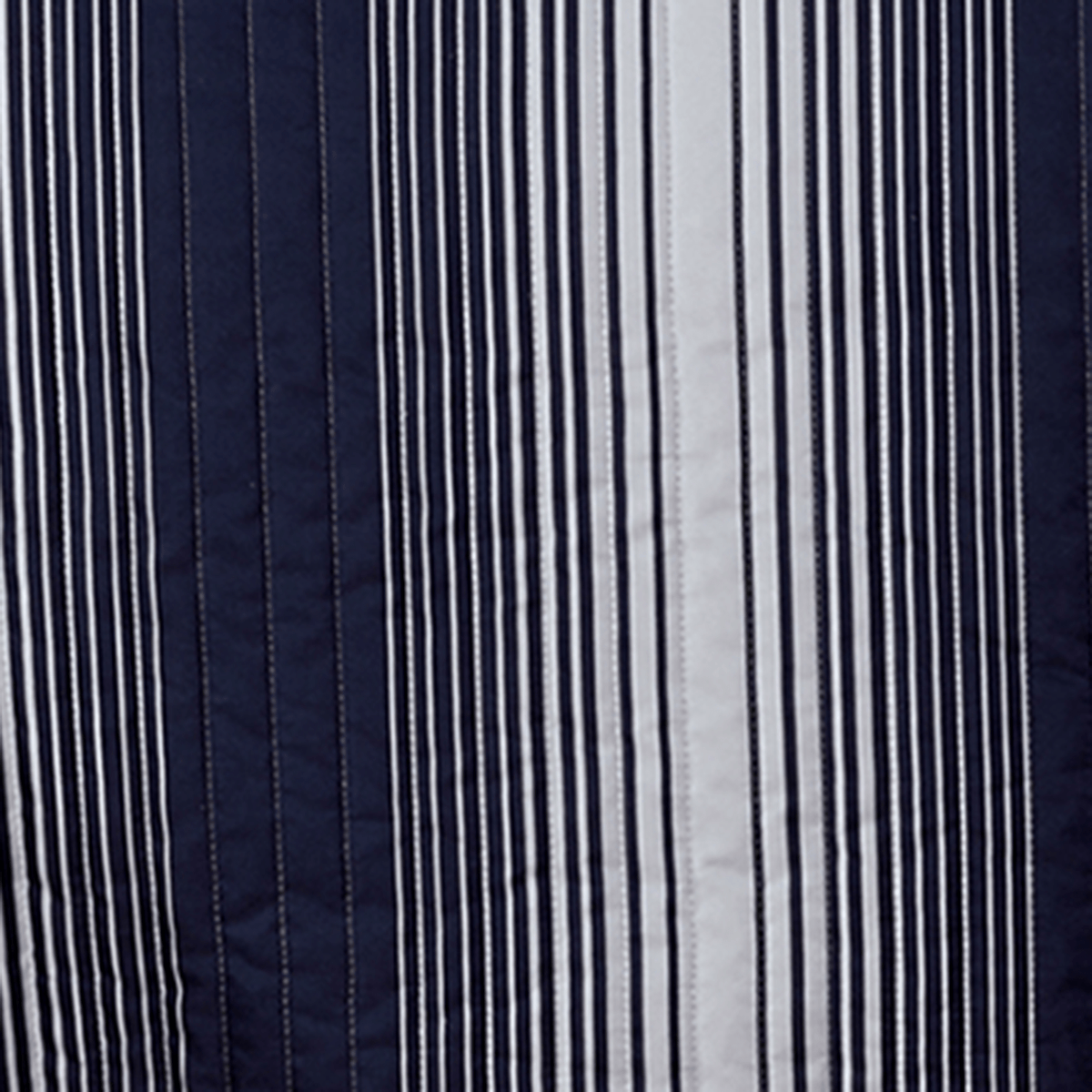 Everette Collection Ombre Striped Quilt Set