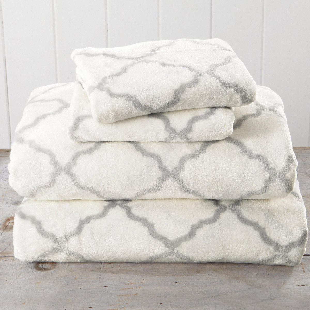 Printed Plush Sheet - Velvet Luxe Lattice Collection